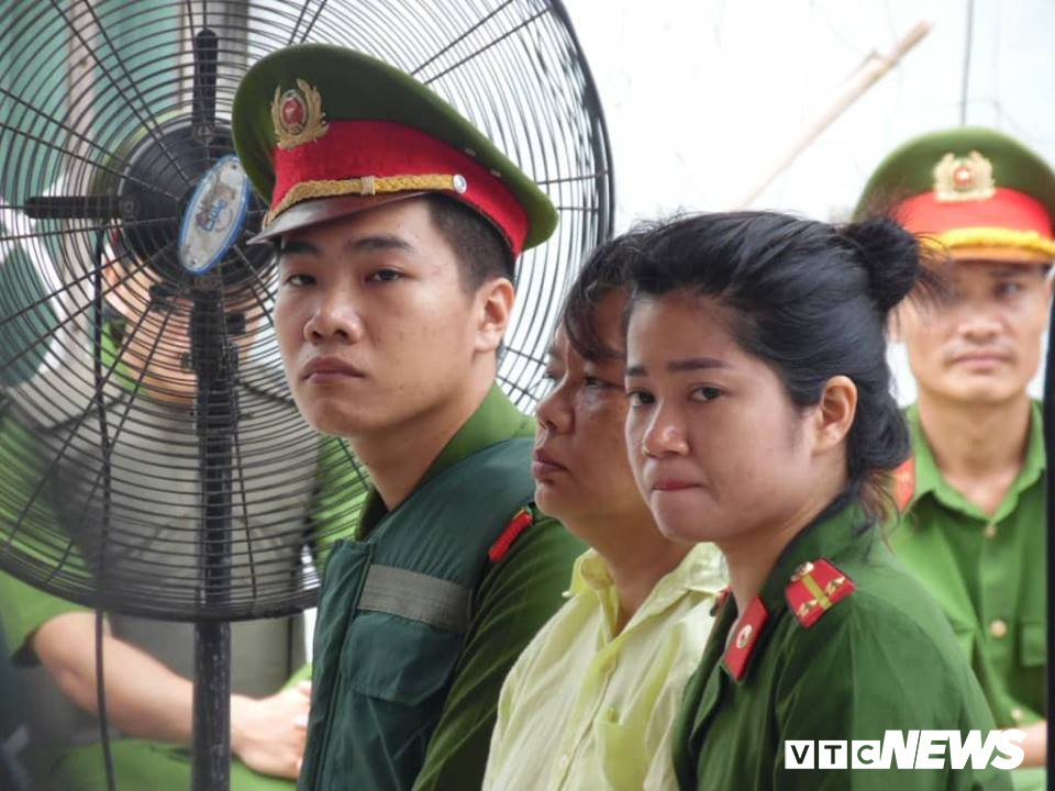 42686619_327178514724650_3895299423508365312_n