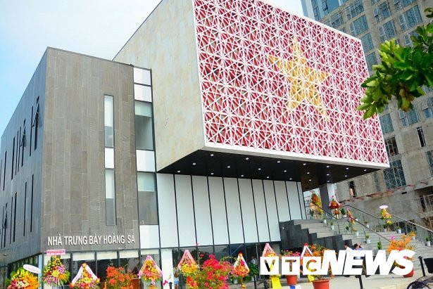 Nha trung bay Hoang Sa (1) 4