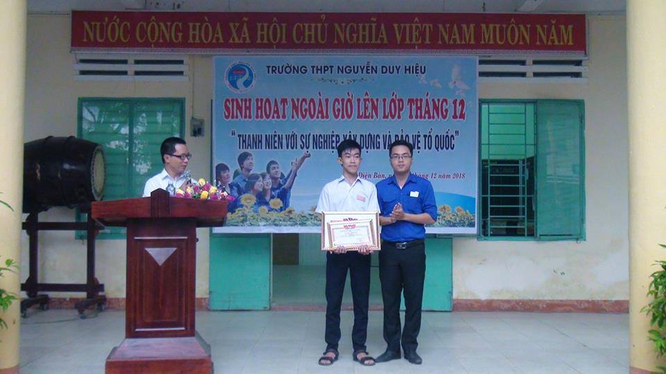anh trao bang khen