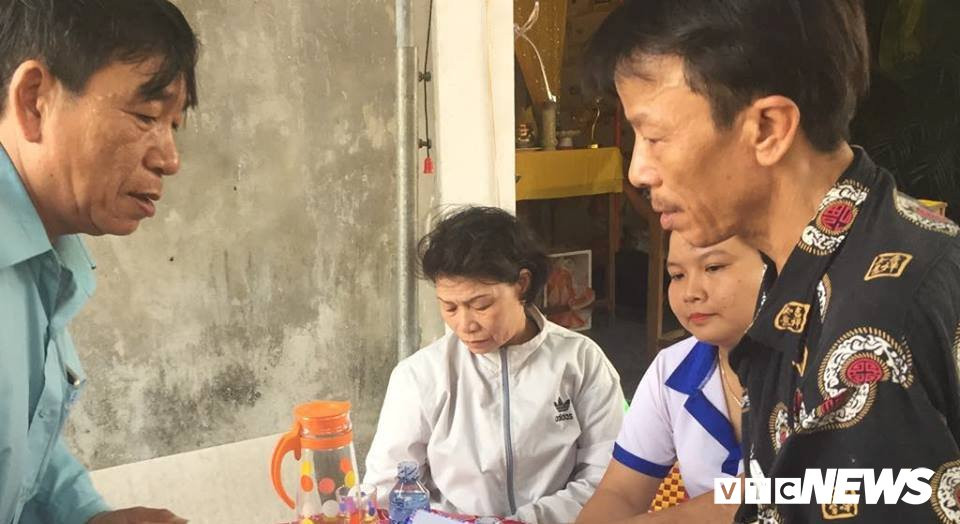 Anh-nam-thanh-nien-xa-than-cuu-nguoi 4 7