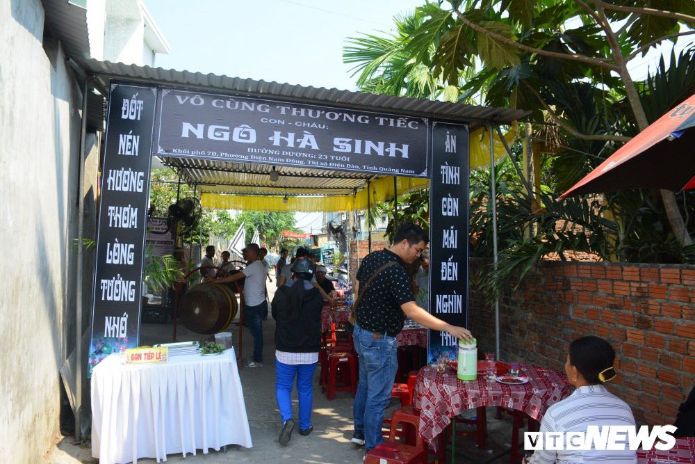 Anh-truy-tang-huy-hieu-cho-nam-thanh-nien-xa-than-cuu-nguoi 2