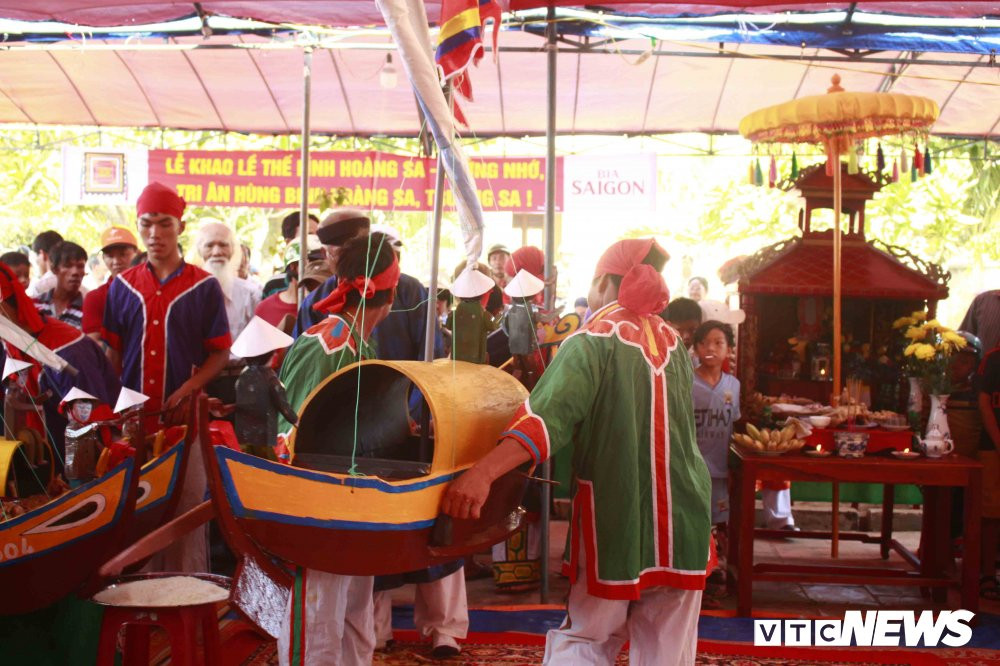 Anh-khao-le-the-linh (3)