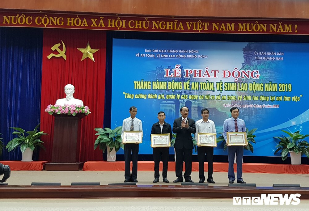 Anh-ve-sinh-an-toan-lao-dong 3