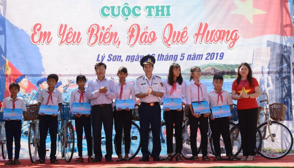 Canh-sat-bien-dong-hanh-ngu-dan (1)