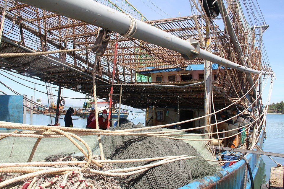 tau-ngu-dan-bi-cuop (2) 3