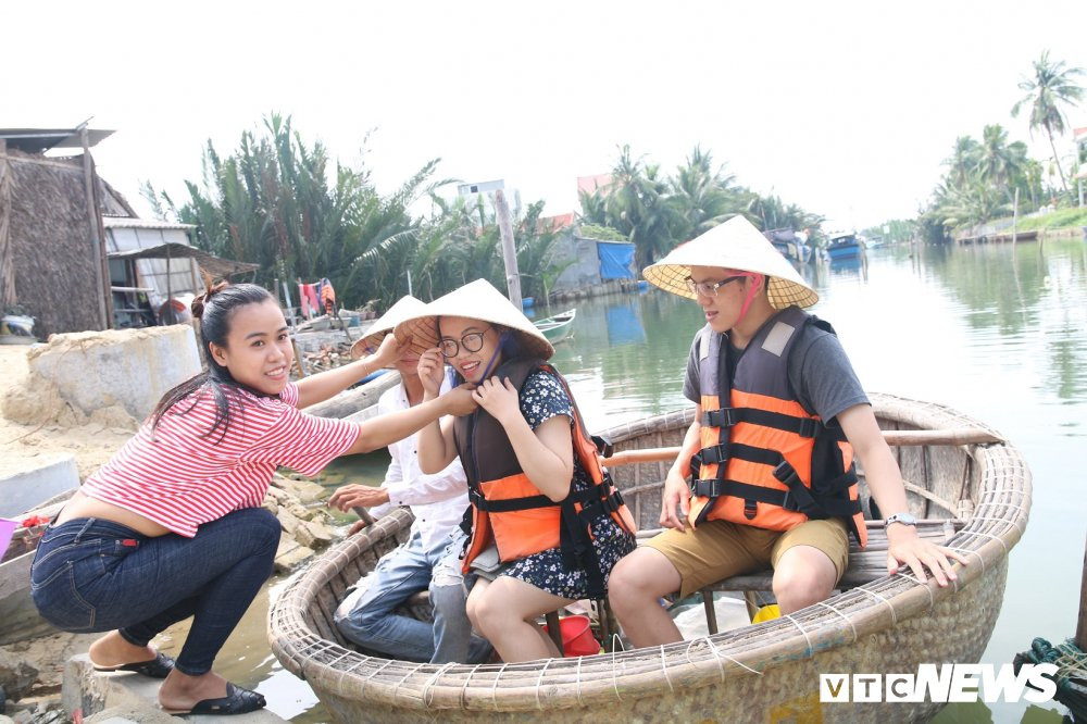 3 Rung-dua-Bay-Mau (60) 3