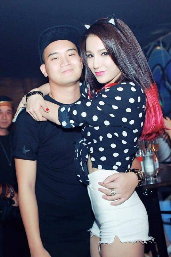 lo-thiep-cuoi-cau-ky-cua-diep-lam-anh-va-ban-trai-thieu-gia-3-1524724071547126657938-1726372 4