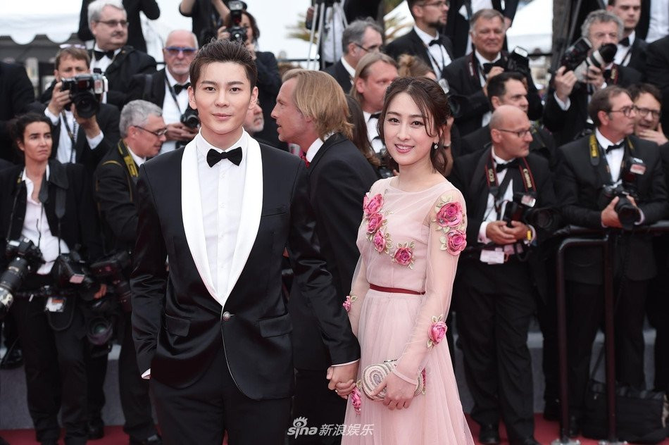 Sao nu mac phan cam, dong gia Pham Bang Bang nao loan tham do Cannes hinh anh 6