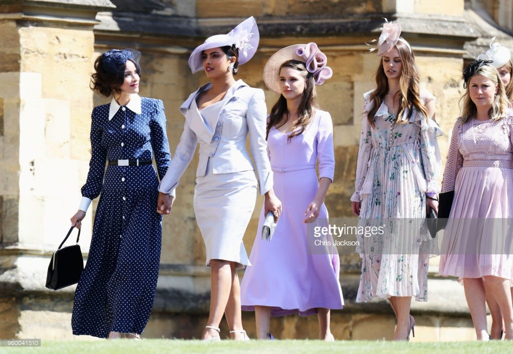 Le cuoi Hoang tu Harry: Vo chong Beckham va dan sao den chuc mung hinh anh 15