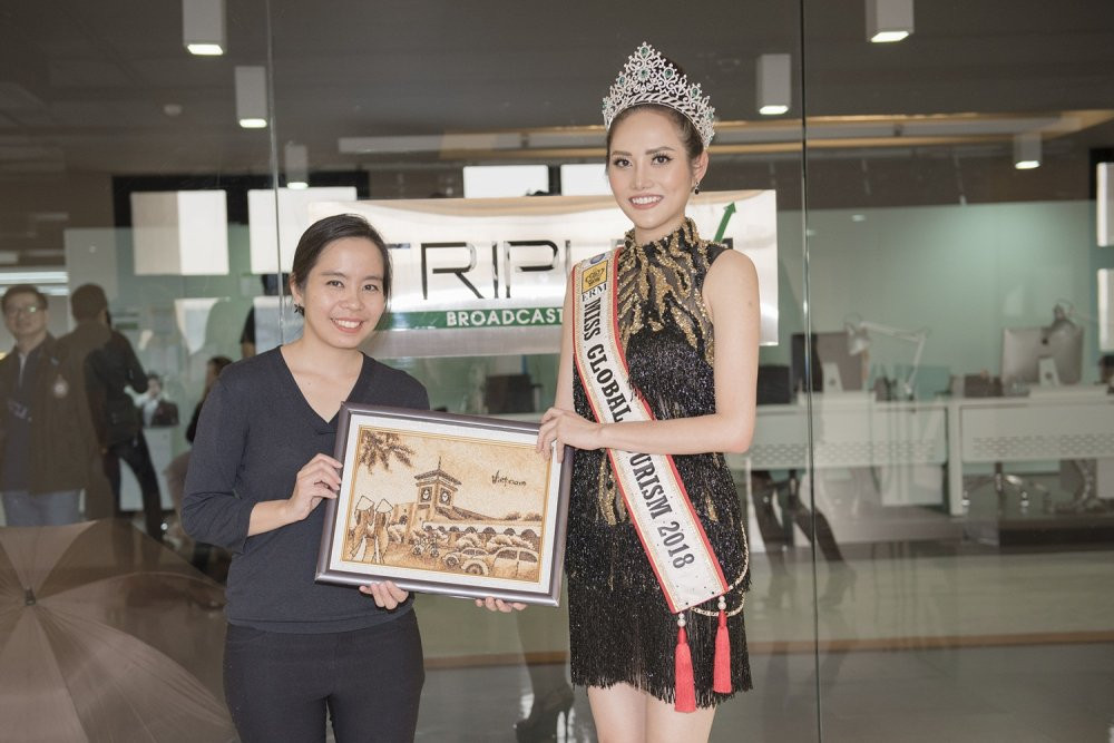 Dieu Linh giao luu voi truyen thong Thai (8)