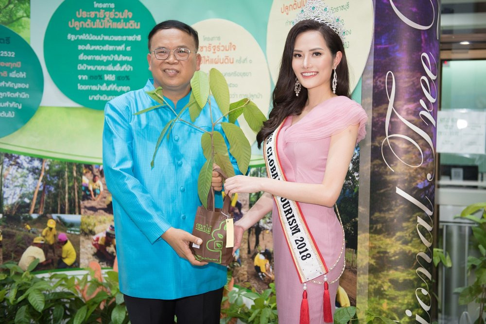 Dieu Linh va hoat dong keu goi bao ve moi truong (12) 8