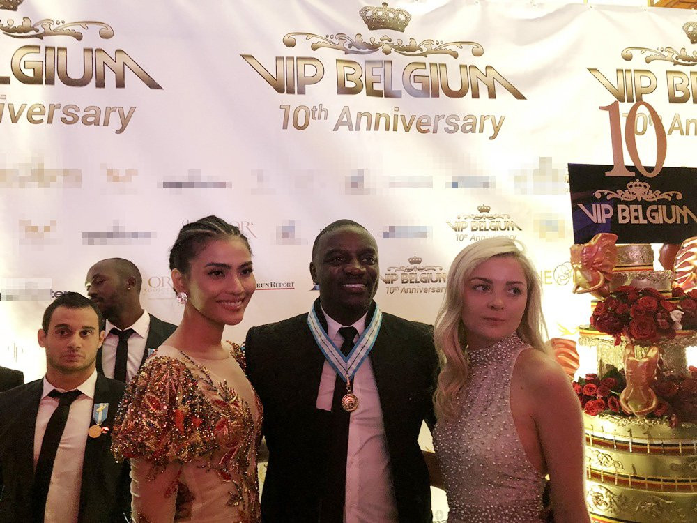 Truong Thi May va rapper Akon (1) 4