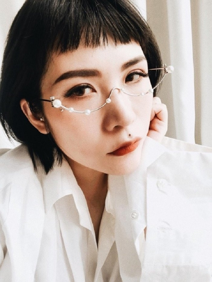 bich-phuong-kinh-khong-trong-1-ngoisao.vn-w680-h905