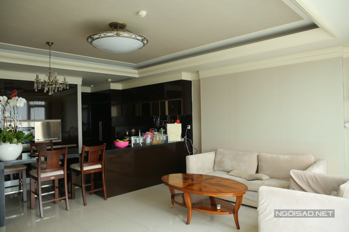 HHen Niê sống giản dị trong căn hộ giải thưởng Hoa hậu