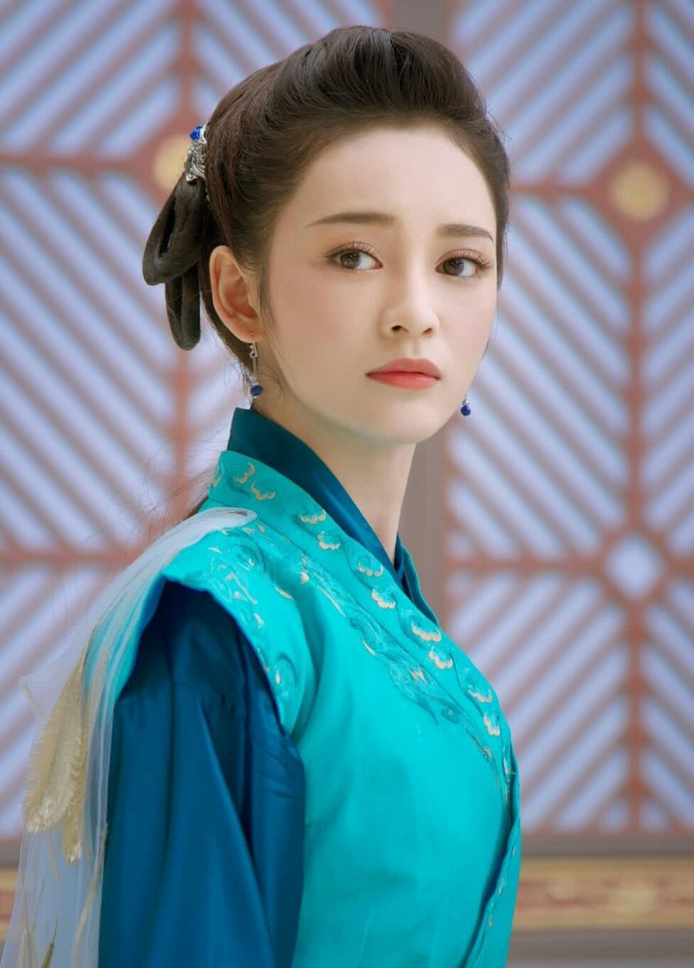 Nhan sac sao tre Trung Quoc chua noi tieng da bi tay chay hinh anh 10