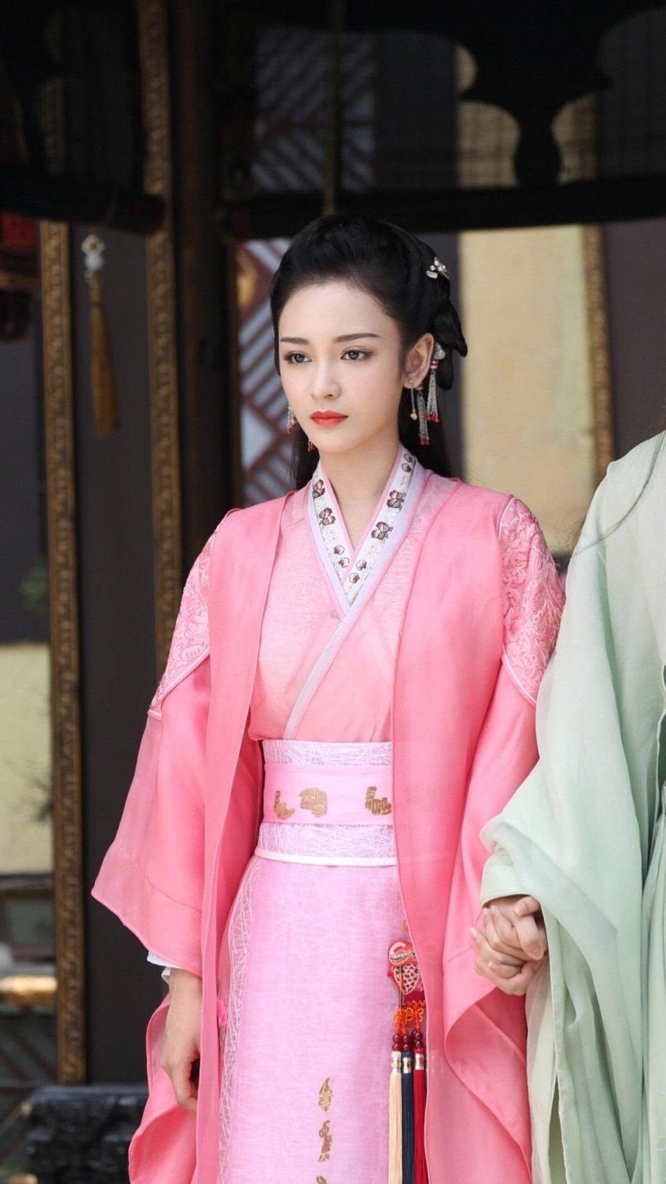 Nhan sac sao tre Trung Quoc chua noi tieng da bi tay chay hinh anh 2