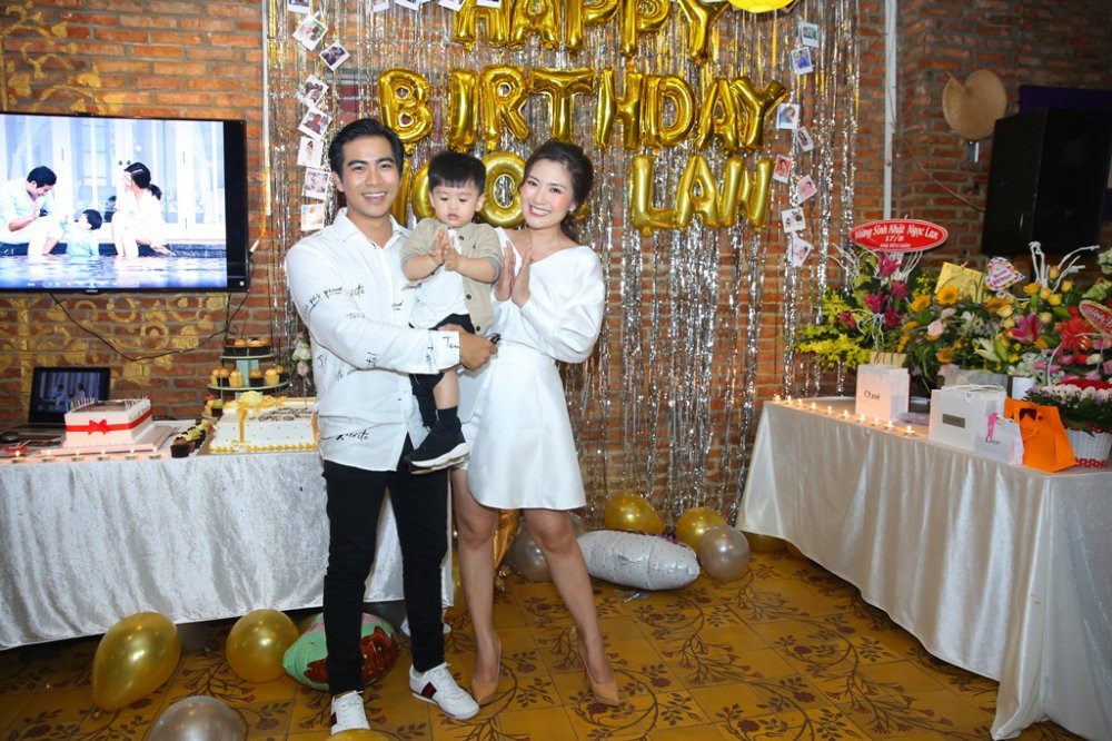 Ngoc Lan qua thich thu khi duoc chong to chuc sinh nhat (1) 7