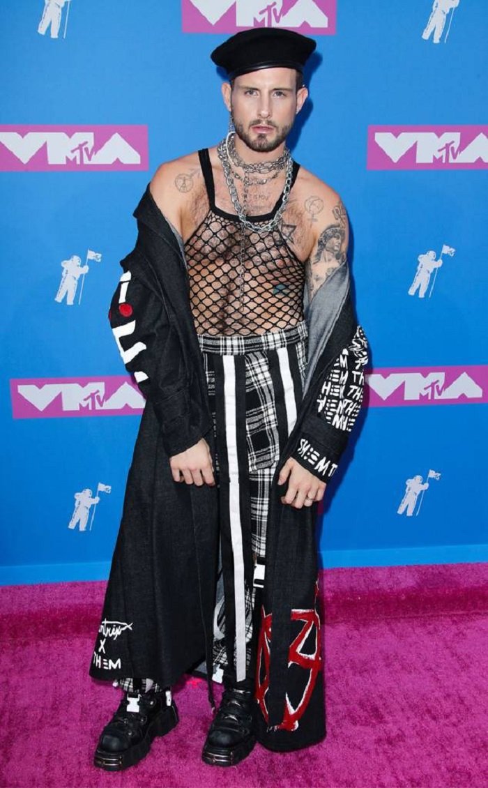 rs634x1024-180820160133-634nico-tortorella-2018-mtv-vmasct082018-15348190210202114757848 7