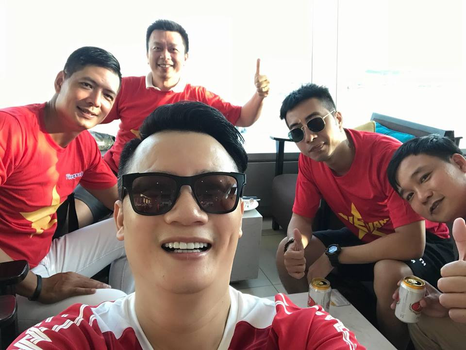 40243220_10213074639561566_2713950745845039104_n