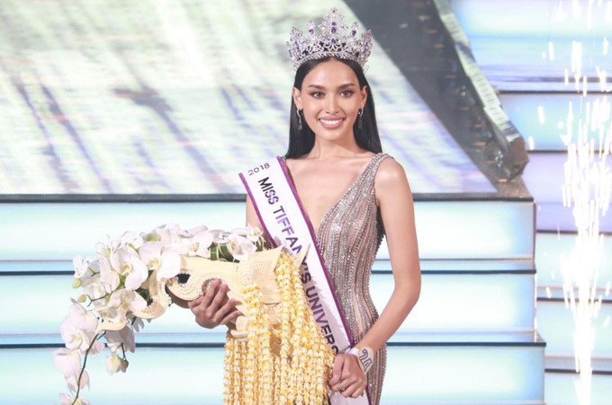 Nhan sac quyen ru cua Hoa hau chuyen gioi Thai Lan 2018 vua dang quang hinh anh 1