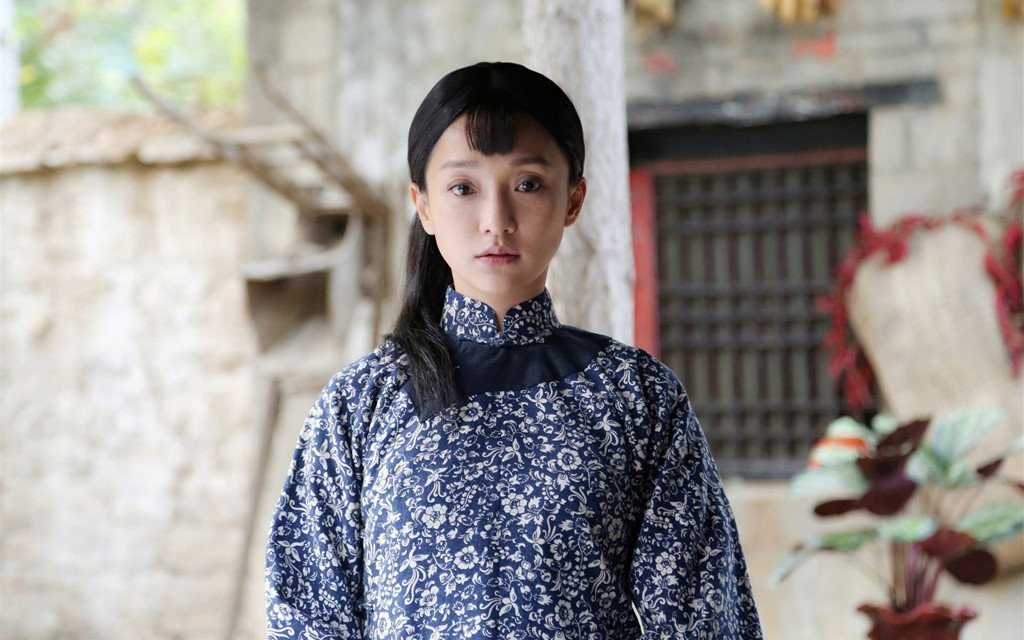 Chau Tan - tu tuoi tho co cuc den dai hoa dan lang le, co don hinh anh 3