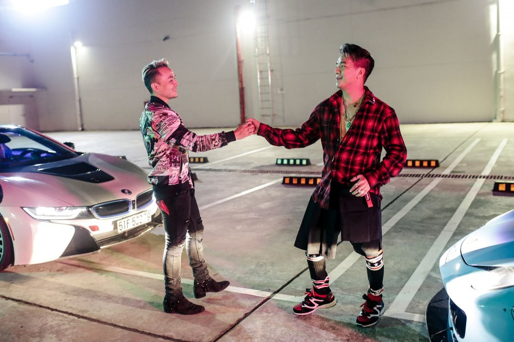 MV HELLO_DANCE_C (1) 5