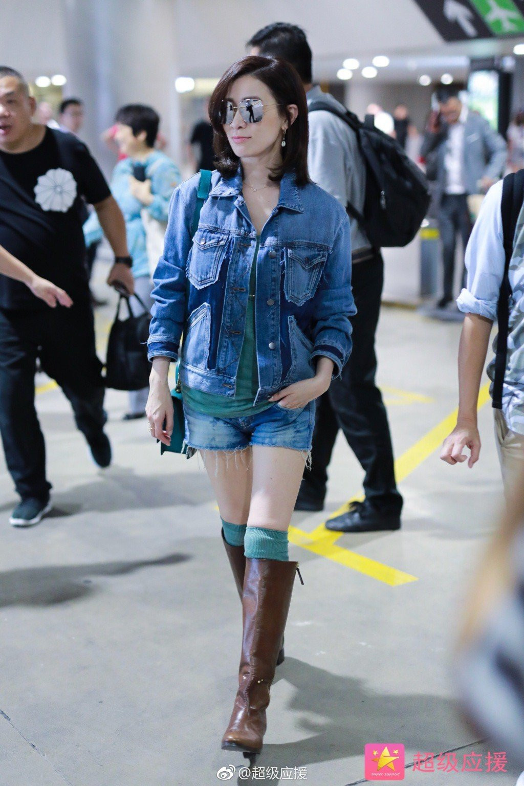 Nhàn Phi Xa Thi Mạn khoe nhan sắc lão hoá ngược khó tin ở tuổi 43 - Ảnh 2.