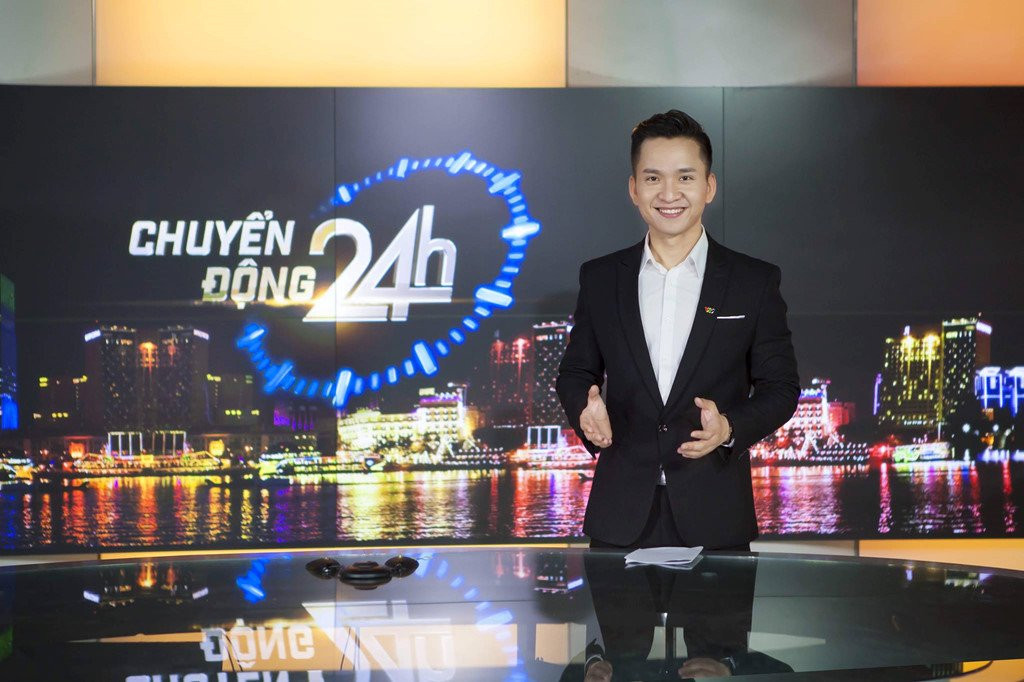 MC Hanh Phuc: 'Ngo Kien Huy doat giai, 4 BTV cua VTV doan ket hon' hinh anh 2