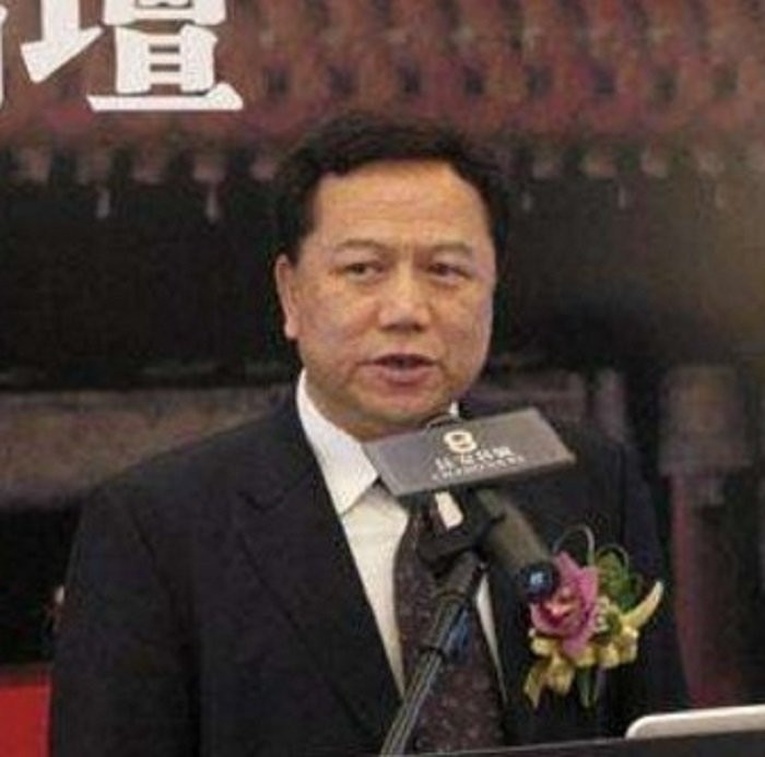 vuong diem tinh nhi cach cach (1) 5