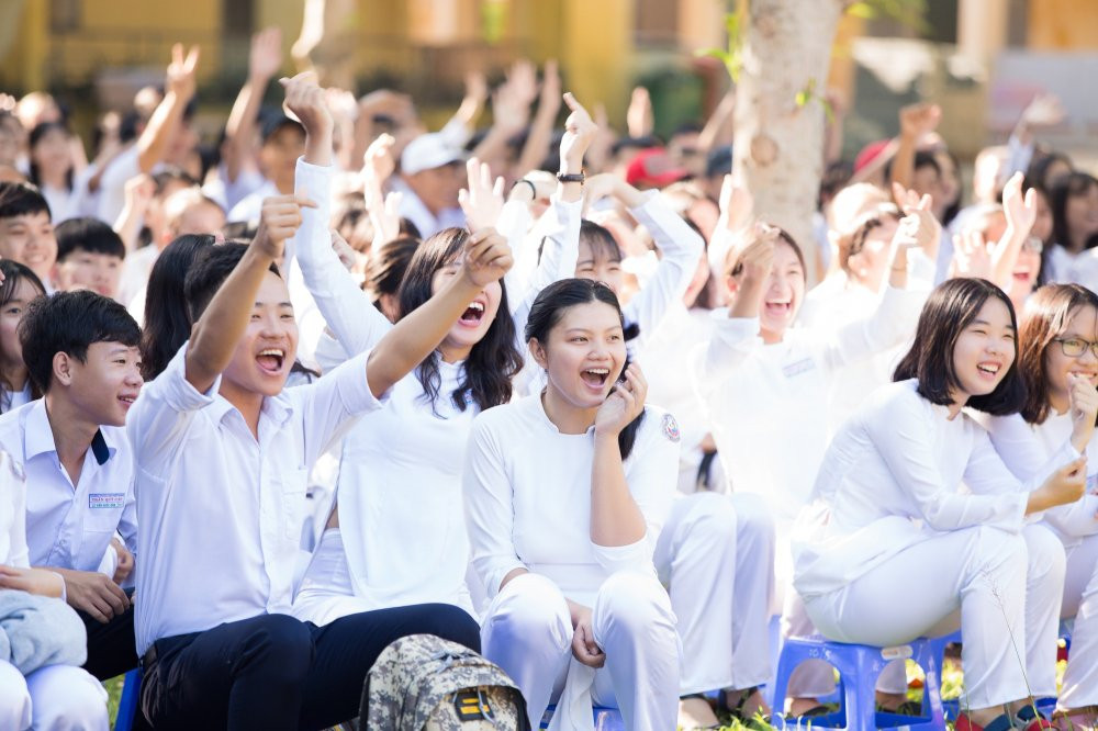 tieu vy ve tham truong cu (5) 5