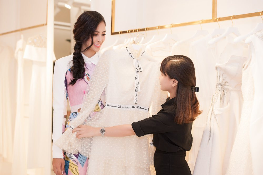 hh tran tieu vy di thu do (6)