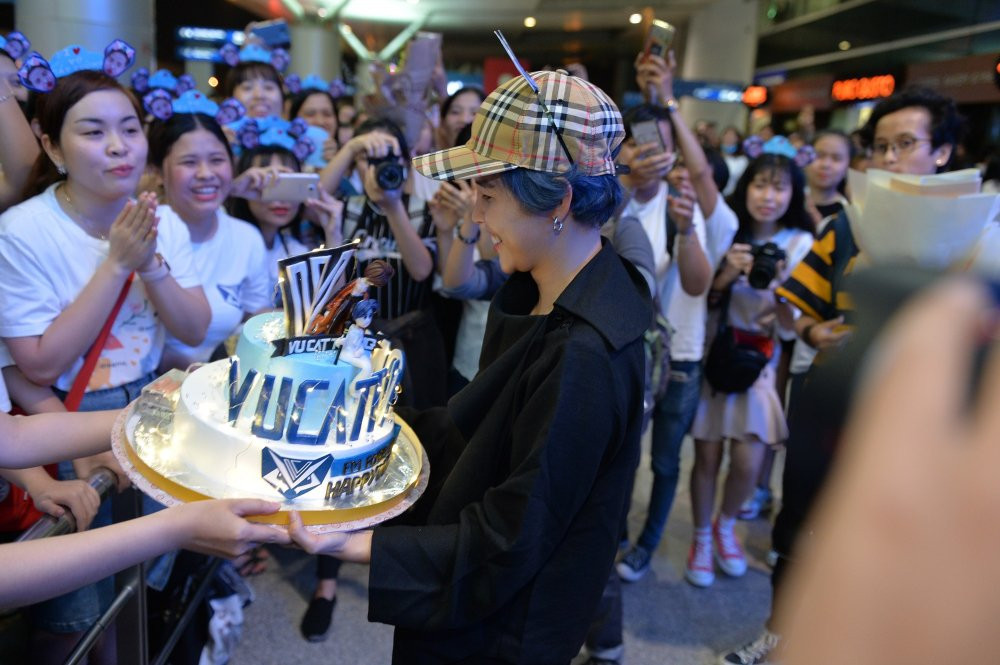 vu cat tuong don sinh nhat san bay (11) 9