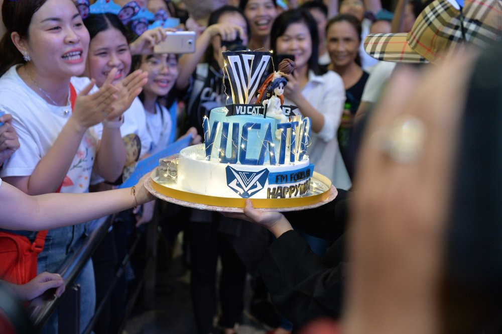 vu cat tuong don sinh nhat san bay (13) 9