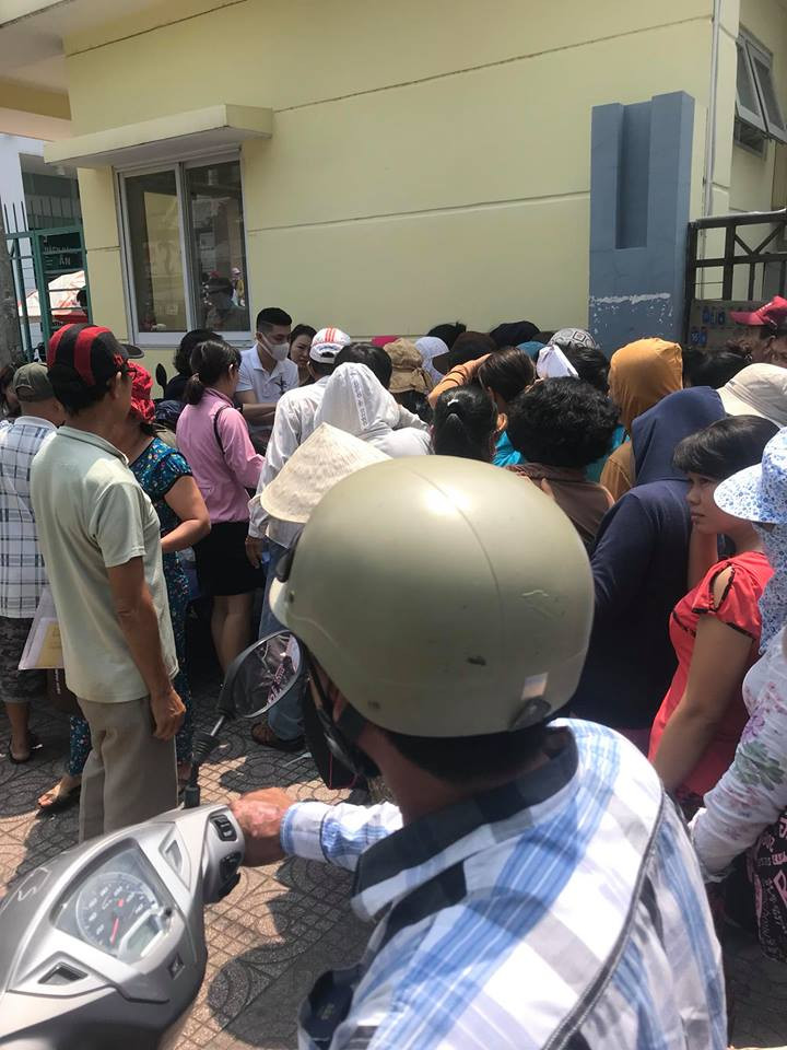 noo phuoc thinh di phat com tu thien (2)