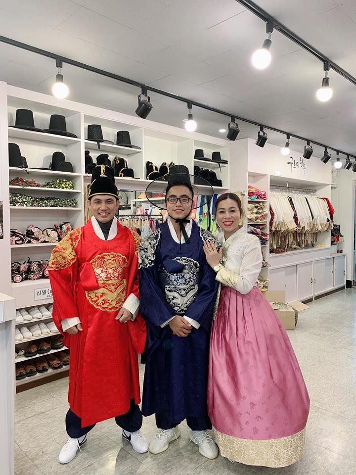 son tung dua gia dinh di choi (10) 9