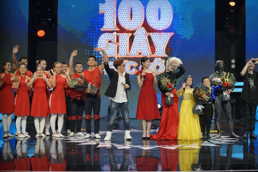 ban ket 100 giay ruc ro (1)