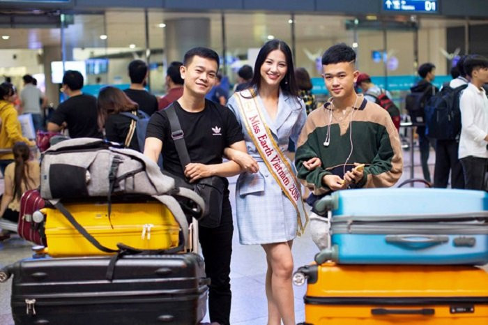 phuong khanh dang quang hoa hau trai dat (2)