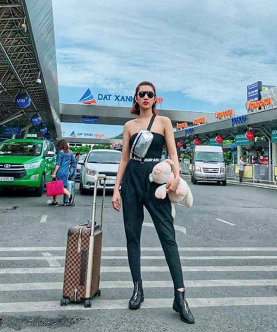 gu thoi trang san bay cua my nhan viet (6) 6