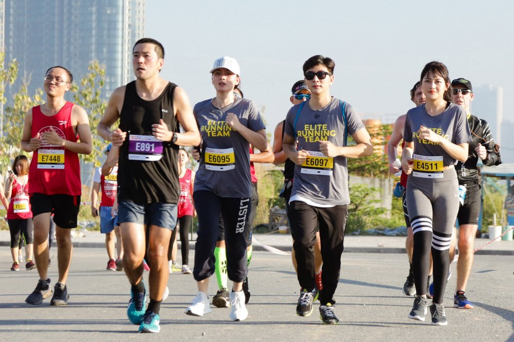 ngoc lan tham gia thi chay (1)