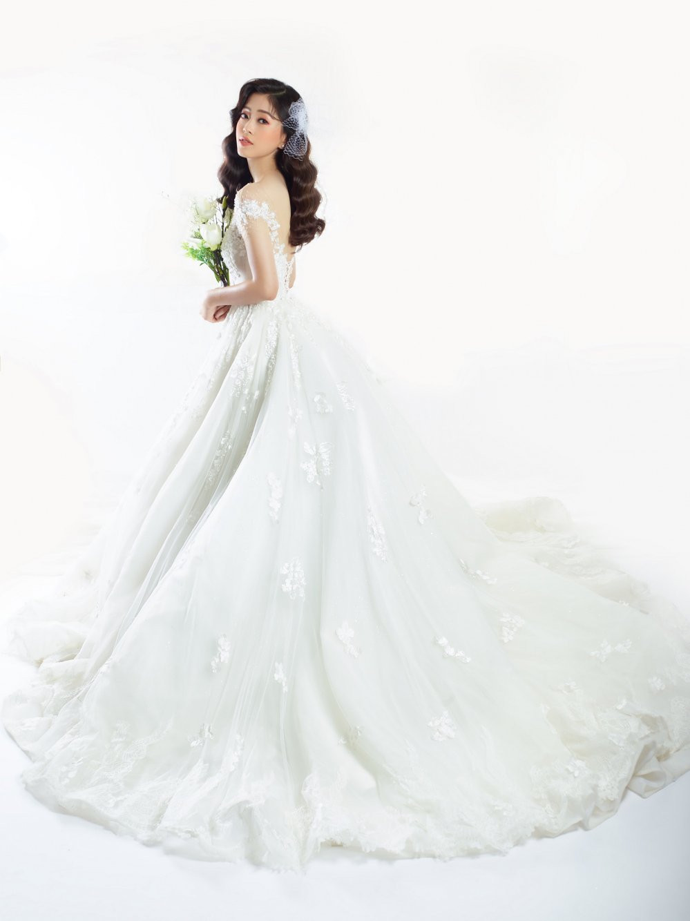 a hau phuong nga dien ao cuoi (5) 5