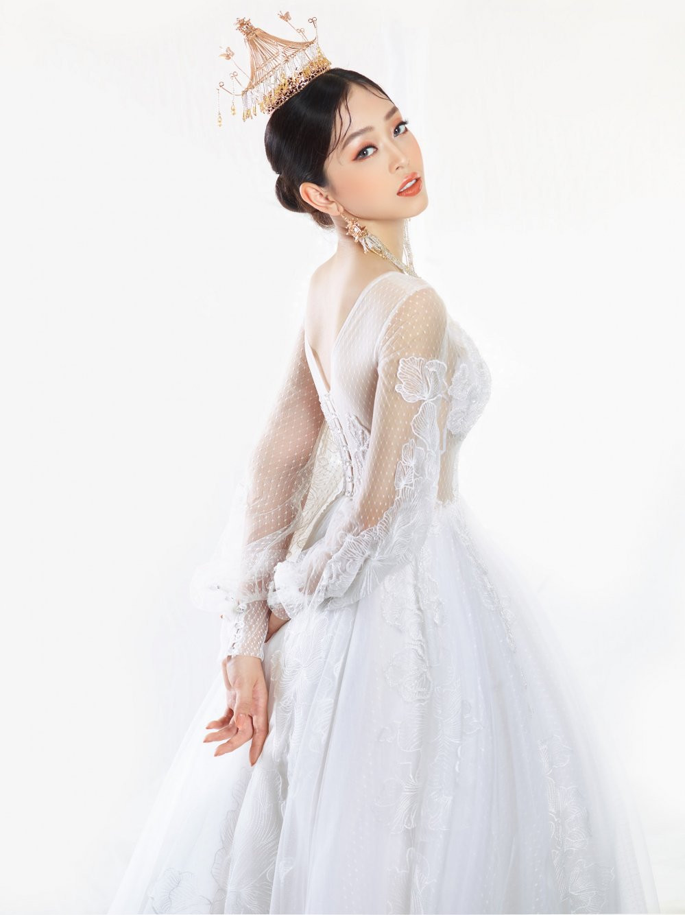 a hau phuong nga dien ao cuoi (9) 5