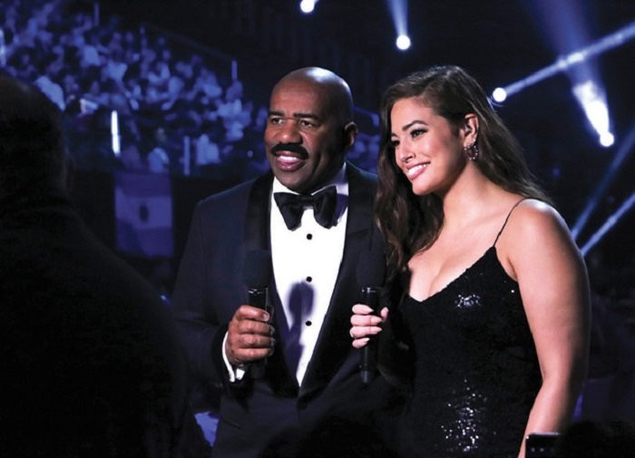 mc hoa hau hoan vu (2)