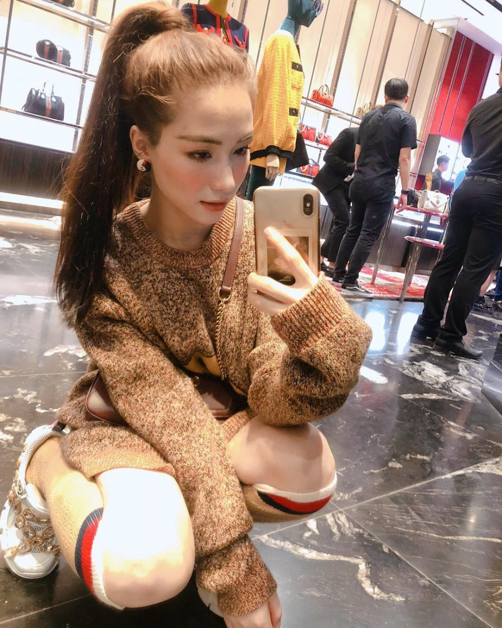 hoa minzy phau thuat tham my