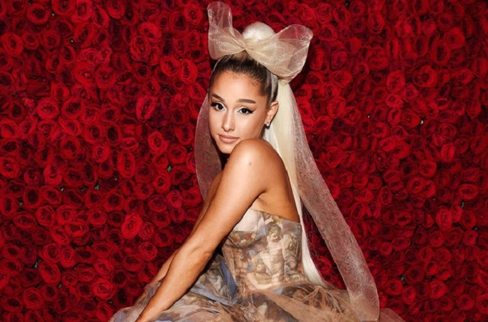 Ariana Grande huy show (1)