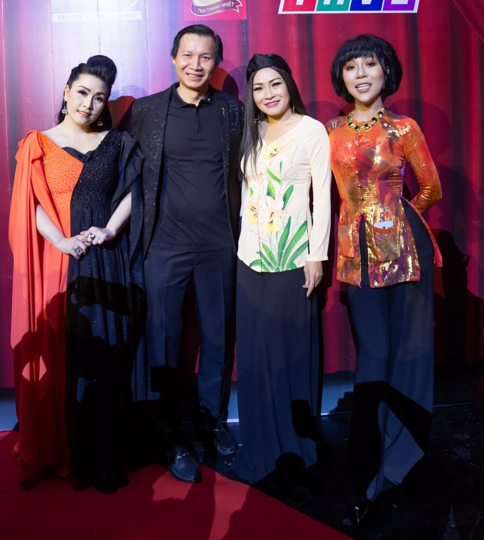 NSUT Vu Thanh Vinh va 2 giam khao Kieu Oanh - Phuong Thanh - MC Trac Thuy Mieu 3