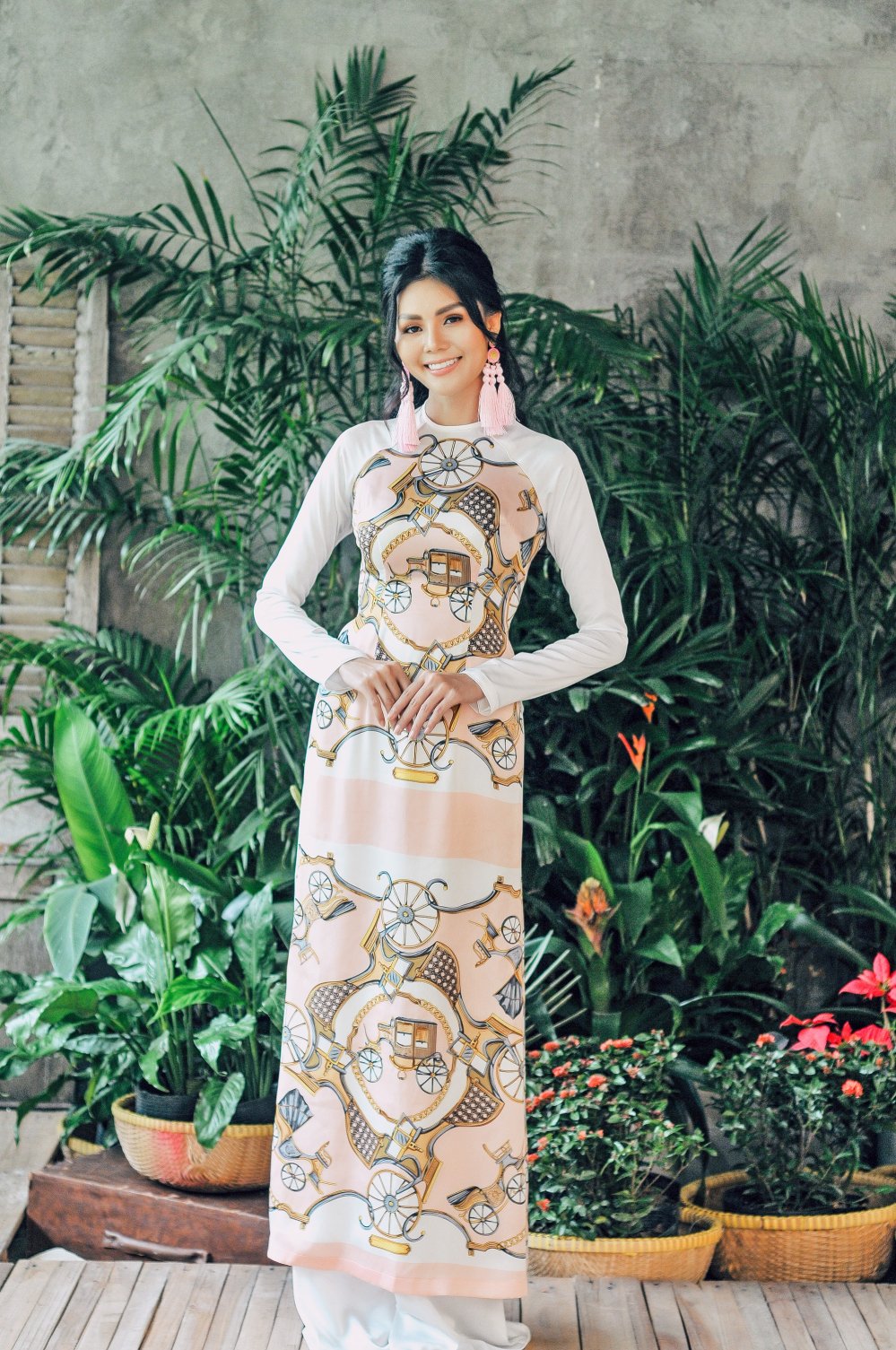 hoa hau kim nguyen ao dai tet (2)