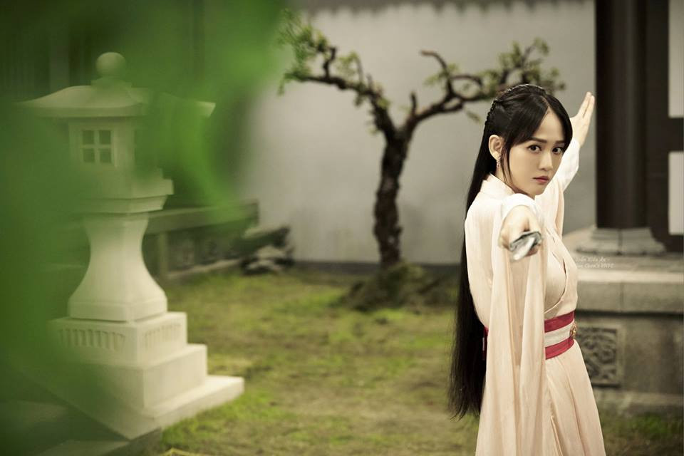 tran kieu an doc co hoang hau (4) 5