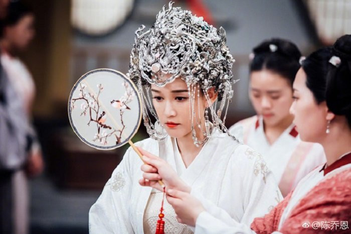 doc co hoang hau (1) 4