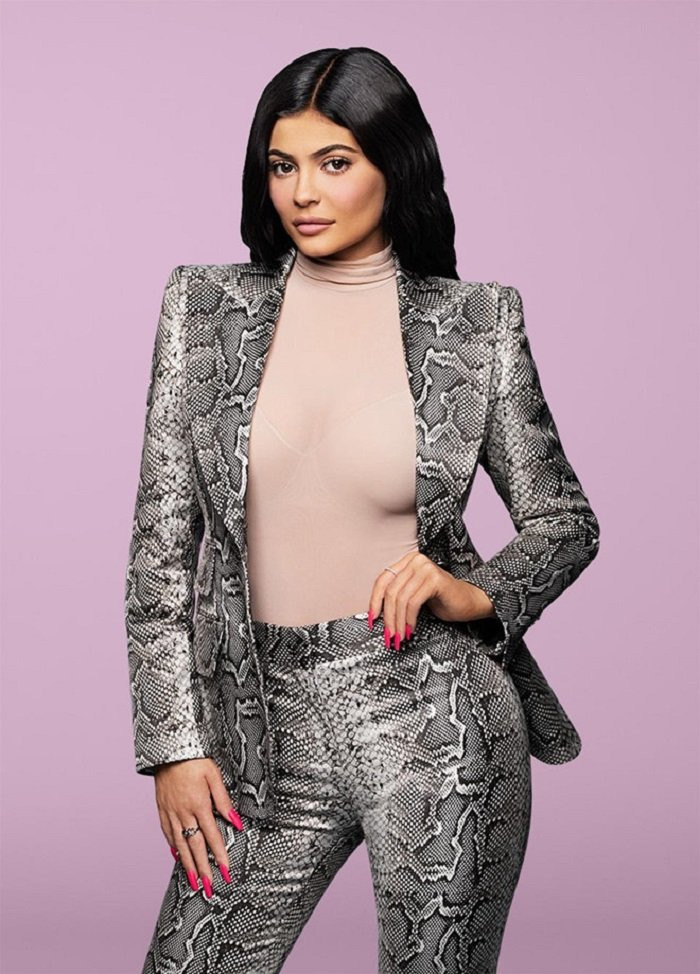Kylie Jenner (2)