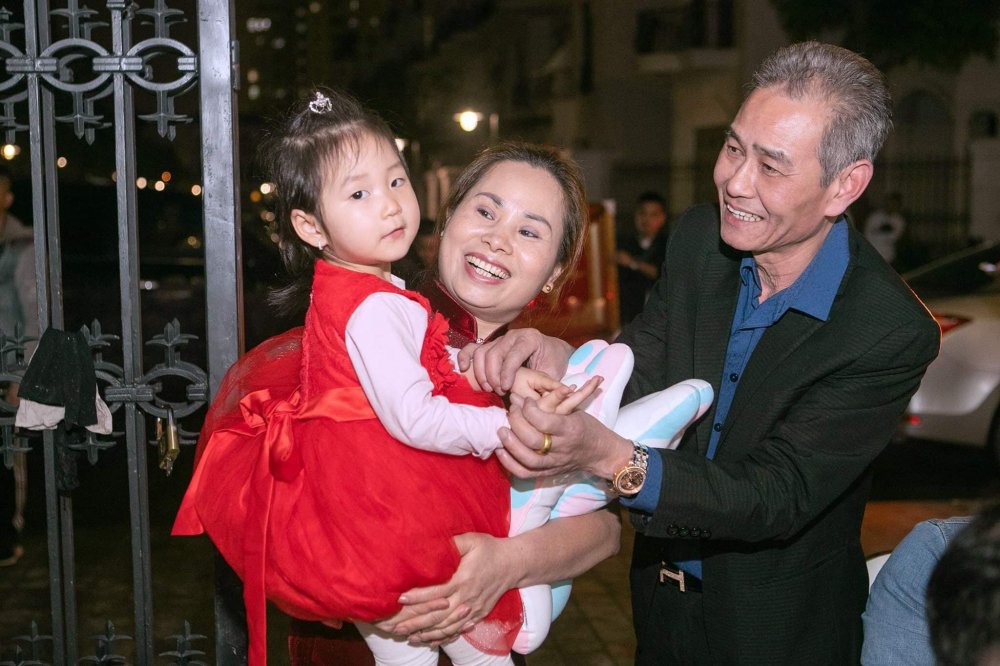 sinh nhat con gai tuan hung (6) 5